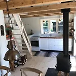 I Idylliske Omgivelser Tatil Evi