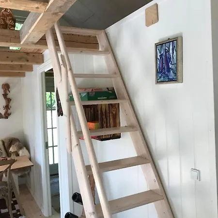 Feriehus I Idylliske Omgivelser